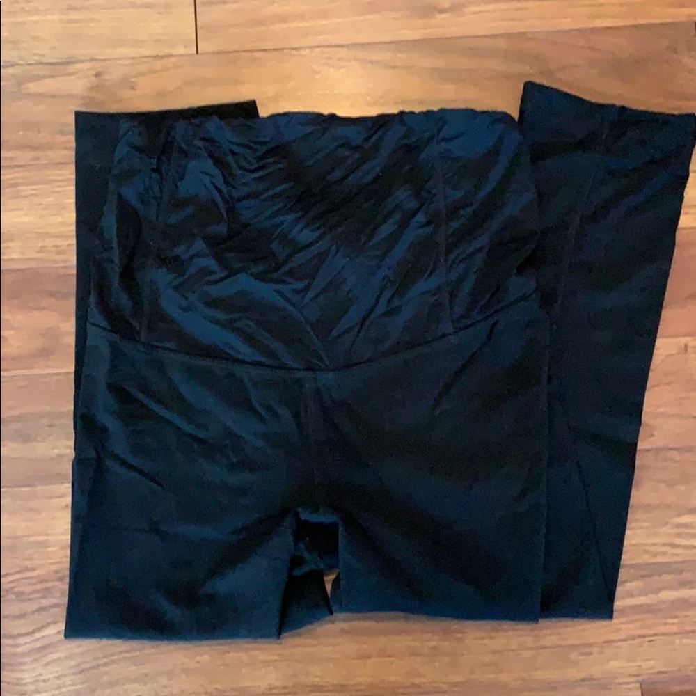 BeMaternity black Capri leggings